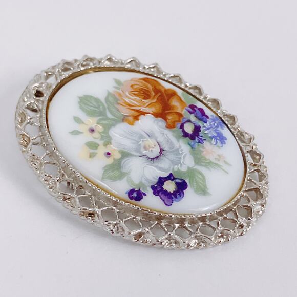 Vintage Mid Century Porcelain Floral Cameo Brooch Pendant Silver Filigree Oval - Picture 8 of 11